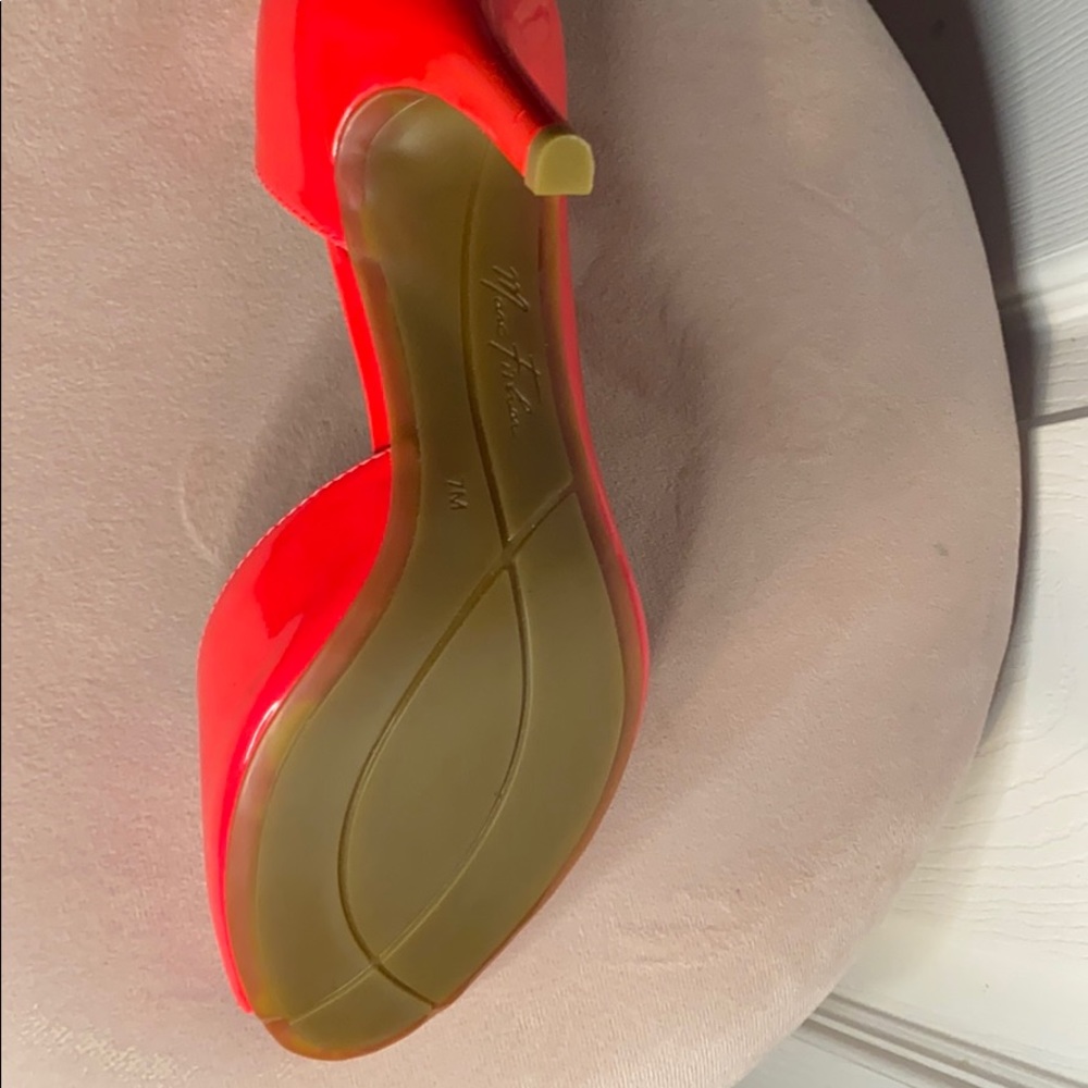 Heels - Picture 3 of 3